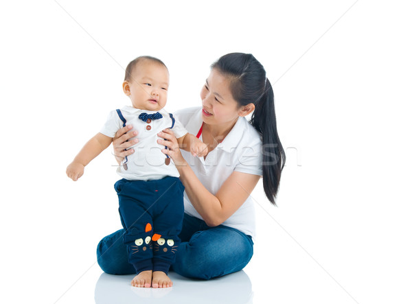 Asia familia madre jugando bebé nino Foto stock © yongtick