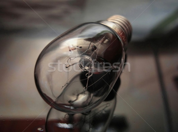 Foto d'archivio: Riflessione · lampadina · desk · lampada · piccolo · elettrici