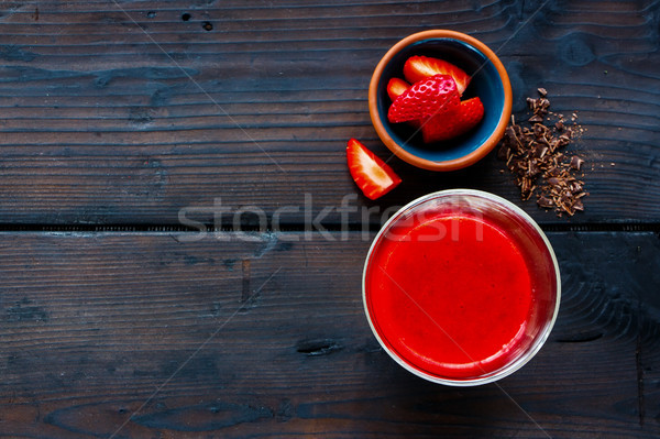 紅色 冰沙 好吃 草莓 巧克力 商業照片 © YuliyaGontar