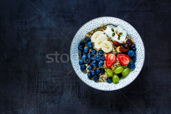 [[stock_photo]]: Savoureux · déjeuner · avoine · baies · yogourt