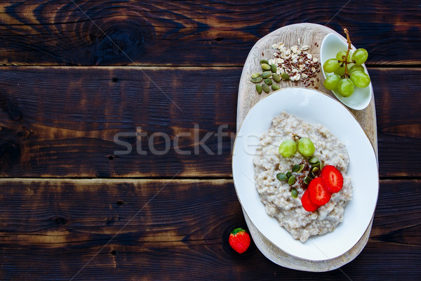 Gezonde kom smakelijk eigengemaakt bessen Stockfoto © YuliyaGontar