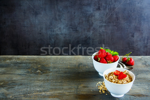 Muesli bayas cereales desayuno granola fresas Foto stock © YuliyaGontar