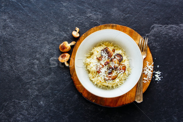 Stok fotoğraf: Risotto · mantar · çanak · parmesan · peyniri · karanlık · taş