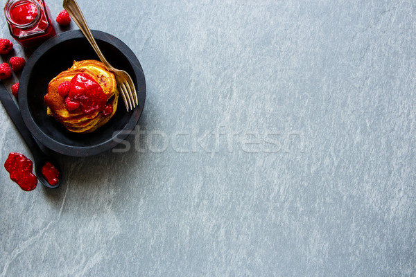 Frissen palacsinták finom reggeli szett házi készítésű Stock fotó © YuliyaGontar
