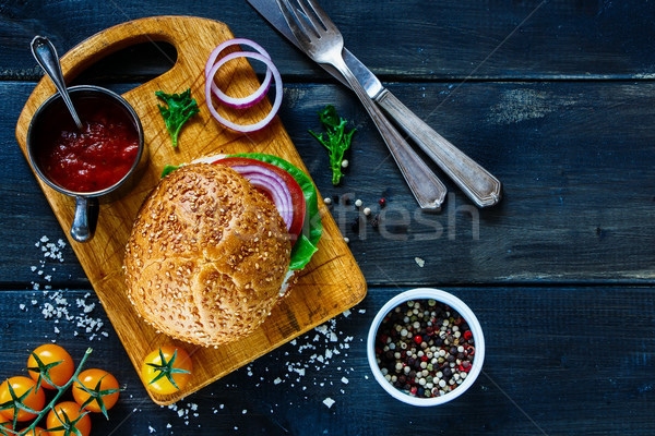 Veganistisch hamburger groenten gezonde verse groenten donkere Stockfoto © YuliyaGontar