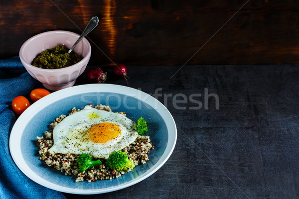 Brocoli oeuf végétarien déjeuner bol saine Photo stock © YuliyaGontar