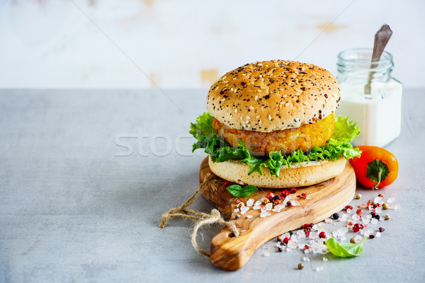 Healthy veggie burger Stock photo © YuliyaGontar