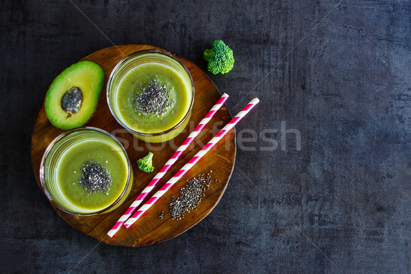 Fraîches smoothie vert verres concrètes table [[stock_photo]] © YuliyaGontar