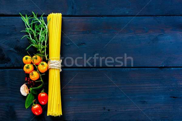ストックフォト: スパゲティ · 材料 · パスタ · ローズマリー · バジル · トマト