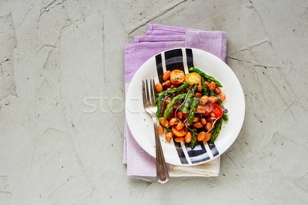 Fasola Sałatka mikro zielenina pomidory Zdjęcia stock © YuliyaGontar