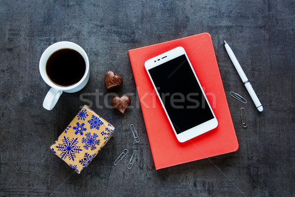 フェミニン オフィス 職場 コーヒー チョコレート ギフトボックス ストックフォト © YuliyaGontar