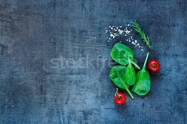 Foto d'archivio: Verdure · fresche · ingredienti · fresche · vegetariano · spinaci · pomodori