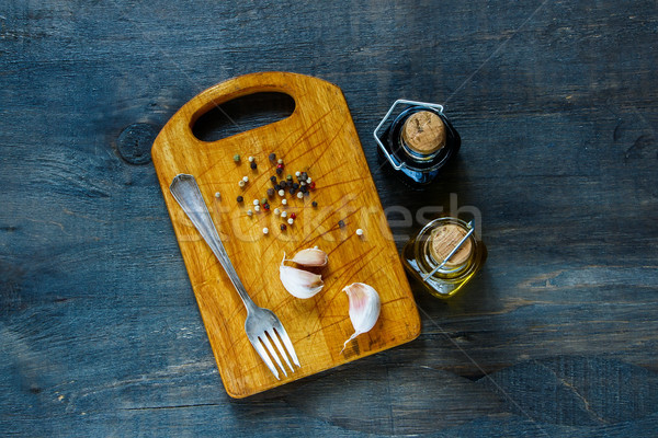烹飪 主料 老 菜板 橄欖油 商業照片 © YuliyaGontar