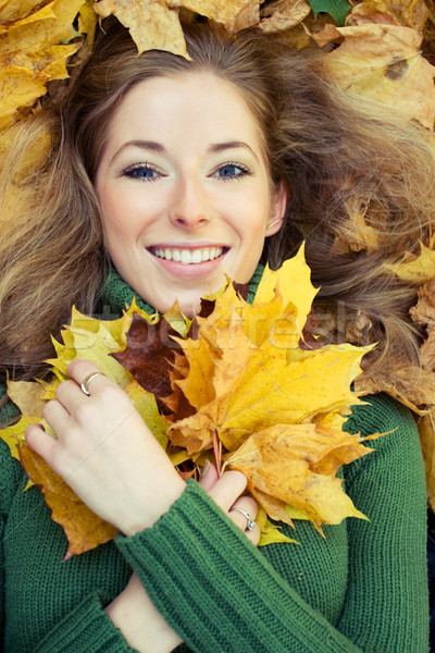 Szczęśliwy uśmiech portret młoda kobieta kobieta Zdjęcia stock © yurok