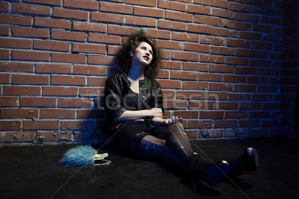 Prostituee portret meisje zoals poseren muur Stockfoto © zastavkin