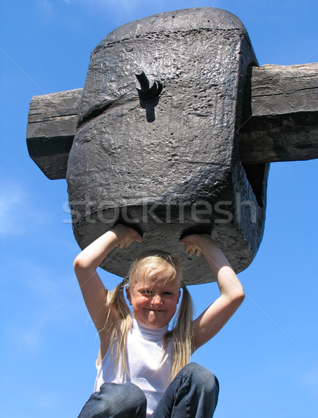 Lány nagy kalapács park történelmi égbolt Stock fotó © zastavkin