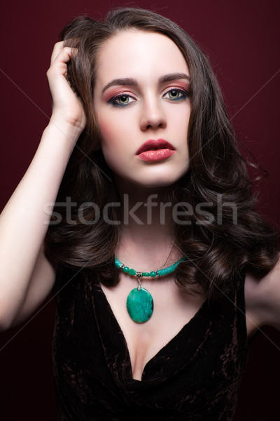 Imagine de stoc: Tineri · femeie · frumoasa · verde · fistic · culoare