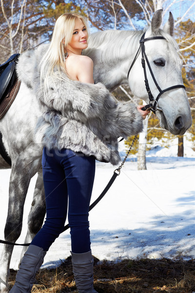 [[stock_photo]]: Belle · fille · cheval · extérieur · portrait · belle