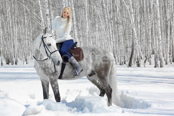 Mooi meisje paard outdoor portret mooie blond Stockfoto © zastavkin