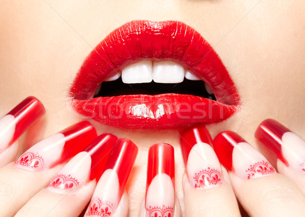 Acrílico unhas manicure dedos vermelho francês Foto stock © zastavkin