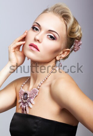 Belle jeune femme collier portrait jeunes brunette [[stock_photo]] © zastavkin