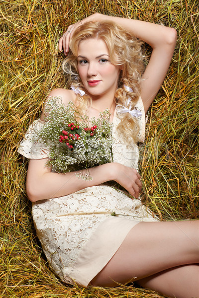 Chica de campo heno retrato hermosa amarillo Foto stock © zastavkin
