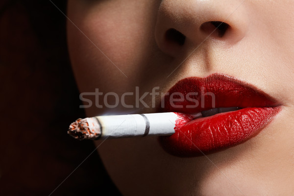 [[stock_photo]]: Fumer · fille · portrait · cigarette · visage