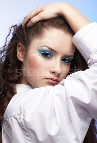 Mooi meisje portret jonge mooie vrouw witte shirt Stockfoto © zastavkin