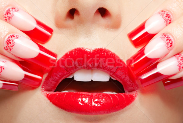 Akril körmök manikűr ujjak piros francia Stock fotó © zastavkin