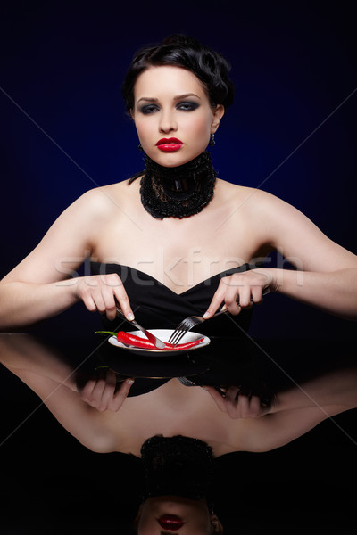 Belle brunette femme piment poivre portrait [[stock_photo]] © zastavkin