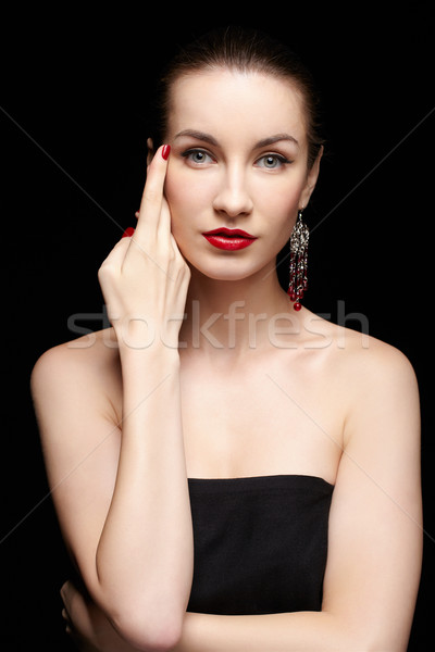 Belle brunette jeunes femme boucles d'oreilles [[stock_photo]] © zastavkin