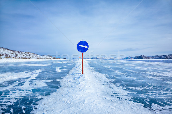 Znak drogowy lodu ostrzeżenie chmury drogowego charakter Zdjęcia stock © zastavkin