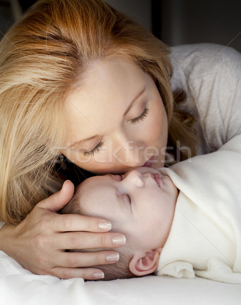 Mutter Baby blond jungen Hand Gesicht Stock foto © zdenkam