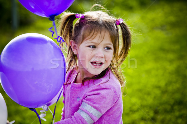 Portré kislány park kaukázusi lány mosolyog Stock fotó © zdenkam