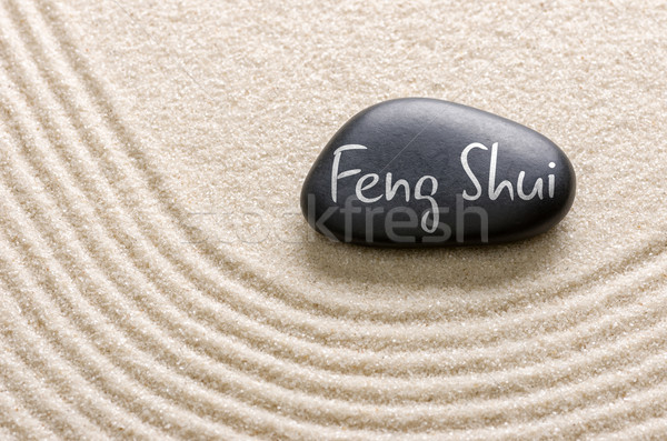 Negru piatră feng shui abstract scris Imagine de stoc © Zerbor
