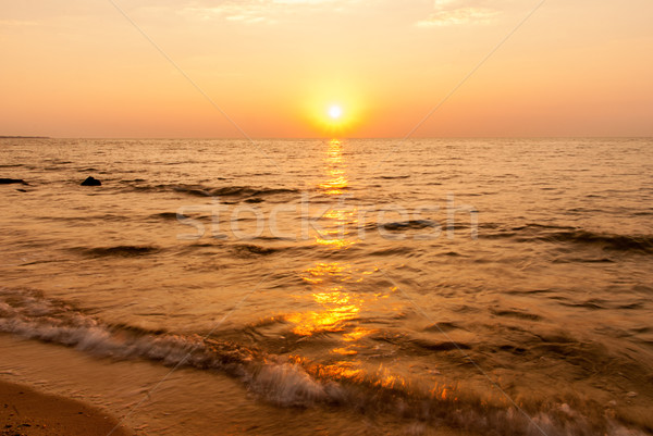 Rood Geel zonsopgang zee water zonsondergang Stockfoto © Zhukow