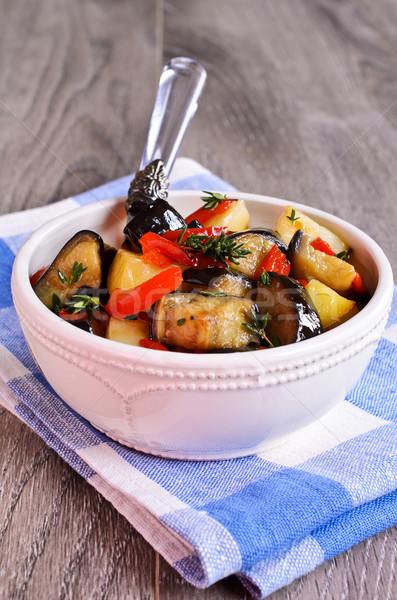 Gemüse Eintopf Scheiben Auberginen Paprika Kartoffeln Stock foto © zia_shusha