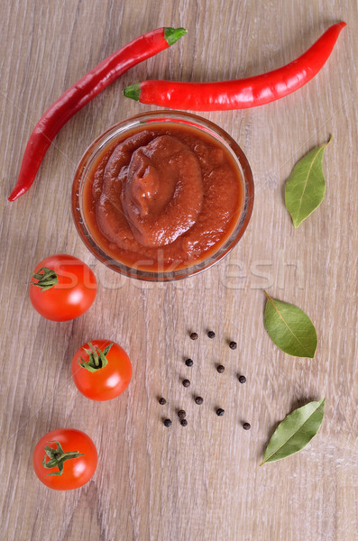 Tomatensaus glas jus boot houten oppervlak Stockfoto © zia_shusha