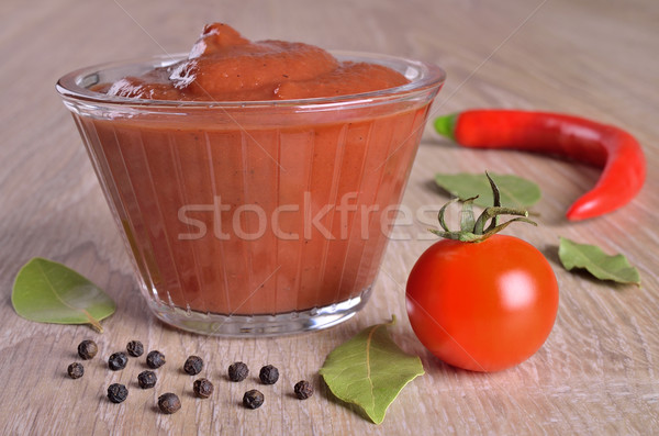 Tomatensaus glas jus boot houten oppervlak Stockfoto © zia_shusha