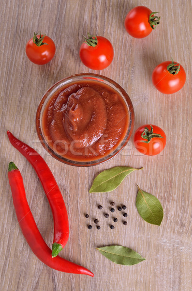 Tomatensaus glas jus boot houten oppervlak Stockfoto © zia_shusha