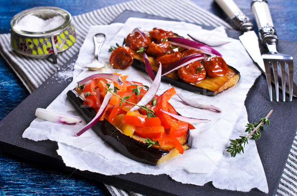 Foto stock: Berinjela · legumes · metade · jantar · tomates