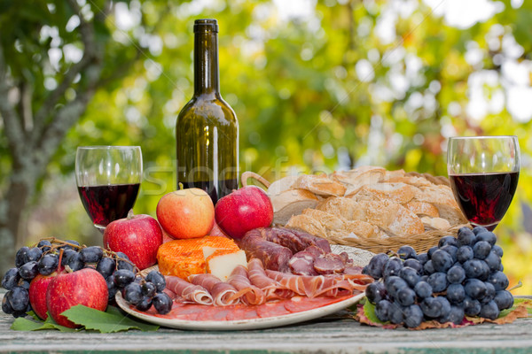 [[stock_photo]]: Alimentaire · extérieur · pays · vie · vin · fruits