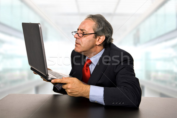 Crazy reifen Geschäftsmann arbeiten Laptop Büro Stock foto © zittto