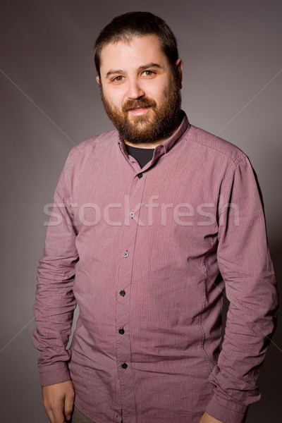 Foto stock: Homem · retrato · jovem · casual · escuro · cara