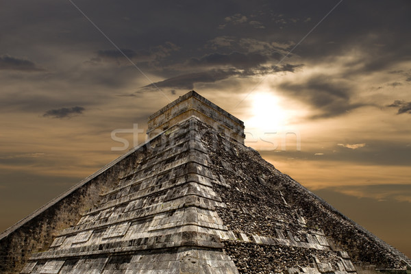 Chichen Itza starożytnych piramidy świątyni budynku podróży Zdjęcia stock © zittto