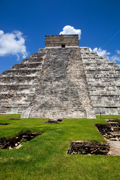 Chichen Itza Stock photo © zittto