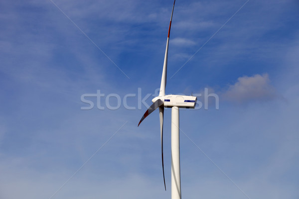 Rüzgar türbini beyaz üst dağ doğa yeşil Stok fotoğraf © zittto