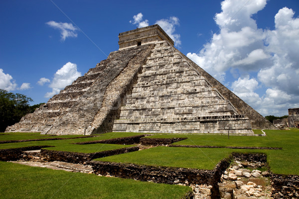 Zdjęcia stock: Chichen · Itza · starożytnych · piramidy · świątyni · budynku · podróży