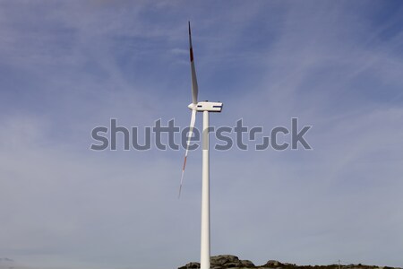 Turbina branco turbina eólica topo montanha natureza Foto stock © zittto