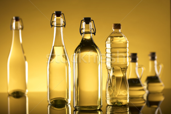 Photo stock: Pétrolières · légumes · bouteilles · verre · table · printemps